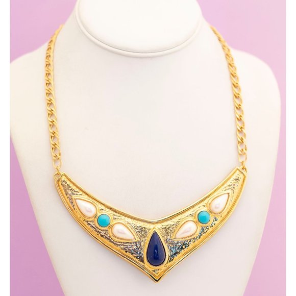 Vintage Victorian Stone Gold Tone Bib Necklace by Avon 18 Inches - Q13 - Picture 2 of 4